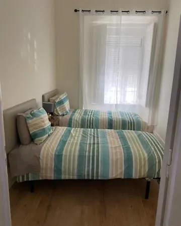 Center Gm ליסבון